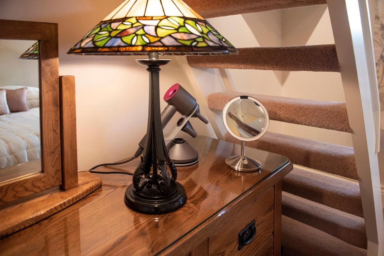 Neroli River View Apartment Bourton-on-the-Water Dış mekan fotoğraf